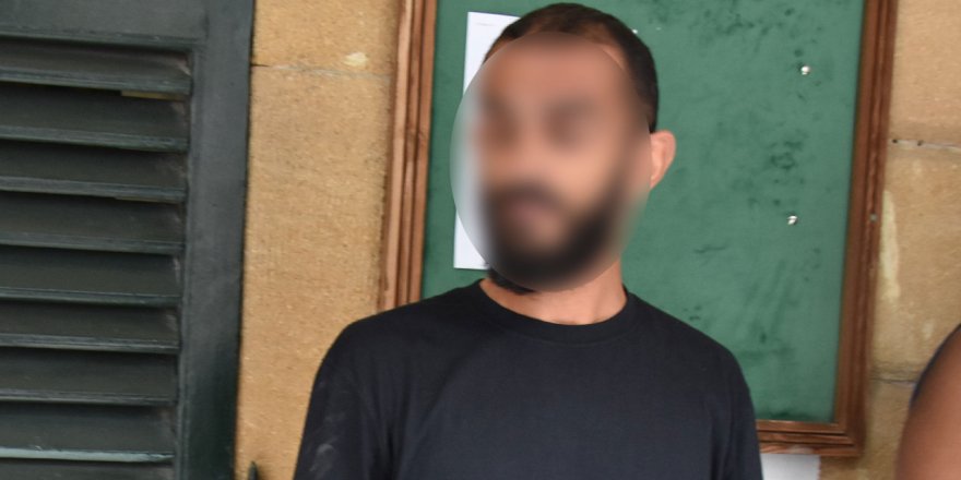 Güney Kıbrıs’tan KKTC’ye geçiş yapmak isterken aracında yapılan aramada av fişeği bulundu
