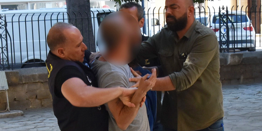 Zanlı yakını mahkeme avlusunda olay çıkardı