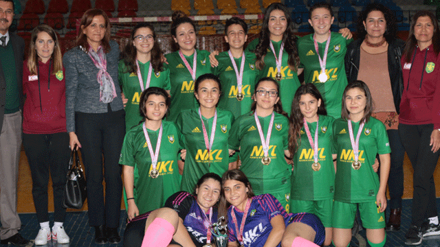 Liseler Futsalda HTL ve NKL şampiyon