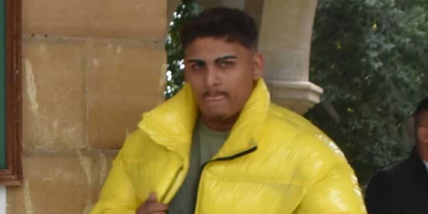 Bakanlar Kurulu ihraç kararını durdurdu, 2 kadını darp etti!