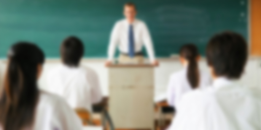 “Sahte belge” düzenleme suçundan 54 aylığına meslekten men edildi