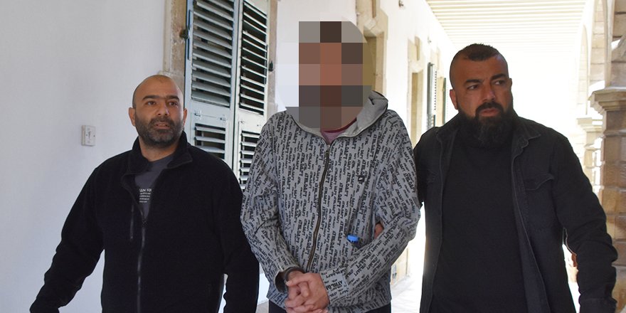 Aracında 27 gram kenevir, 10 gram kokain bulundu