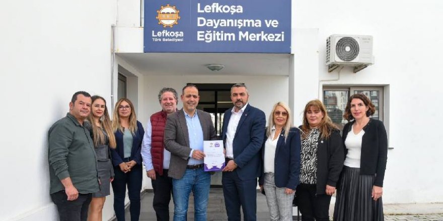 Kamu-İş’ten LTB Kadın Sığınma Evi’ne yardım