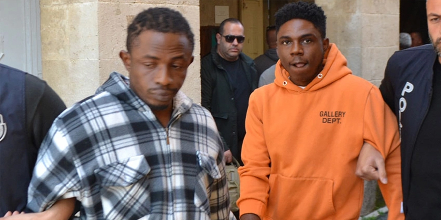 10 kilo uyuşturucuyla yakalandılar