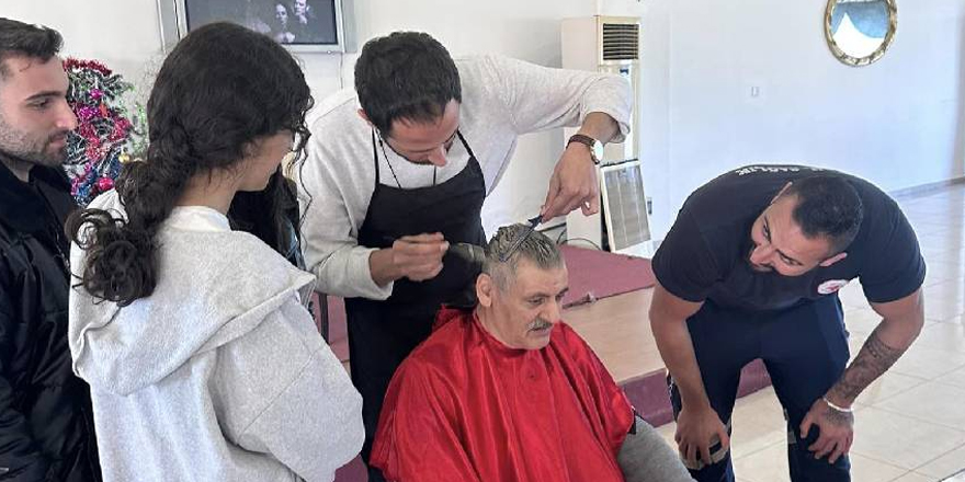 Kalkanlı Yaşam Evi’ndeki yaşlılara kuaför ve kişisel bakım hizmeti