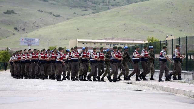 KHK'daki 'tek tip kıyafet' düzenlemesinin detayları belli oldu