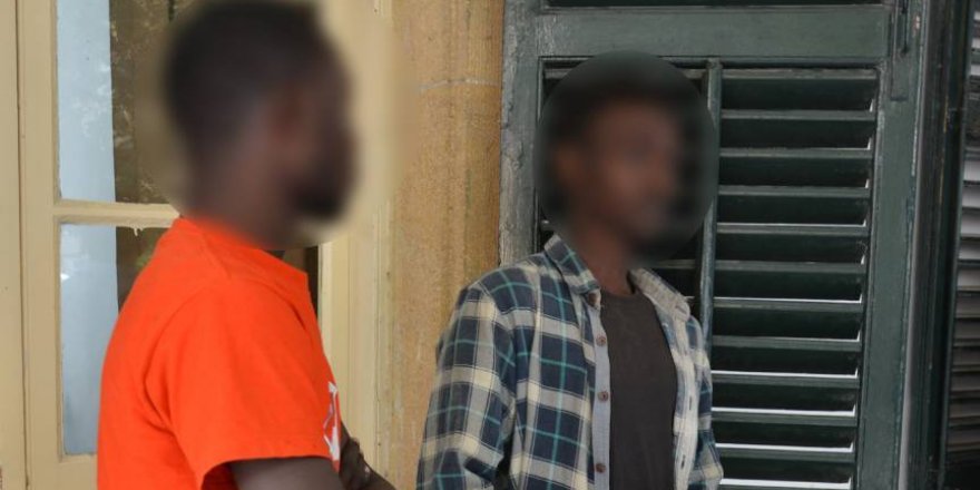 Biri 2 bin 717, diğeri 334 gündür ülkede kaçak yaşıyordu!