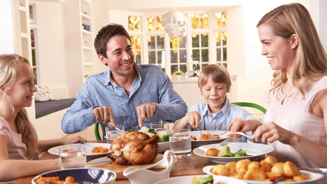 Yılbaşı sofrası hazırlarken çocukları unutmayın!