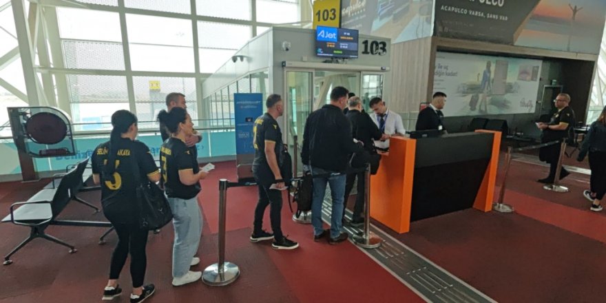 Yüz kişilik heyet yola çıktı