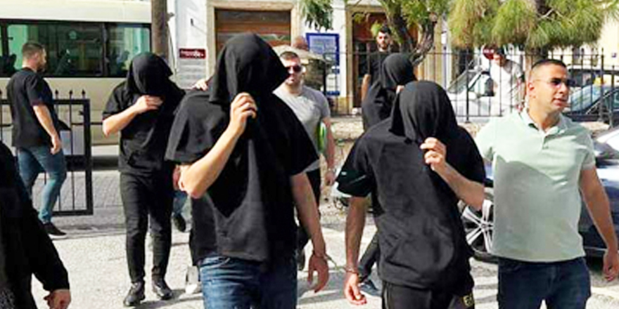 5 tecavüz zanlısı mahkeme huzurunda