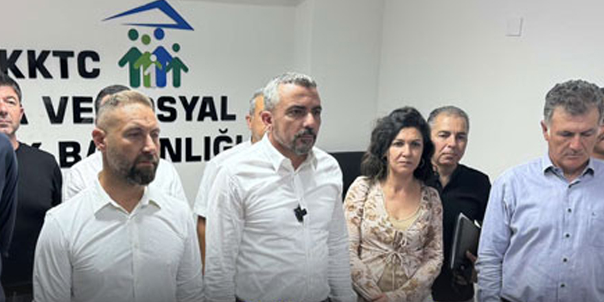 "Asgari ücreti kurultay malzemesi yaptılar”