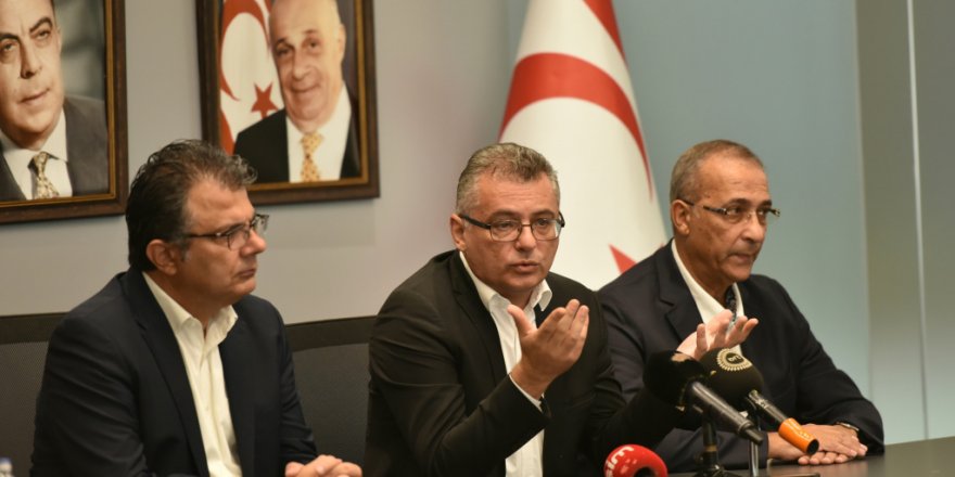 Ehürman, New York’ta temaslarda bulunmak üzere adadan ayrıldı