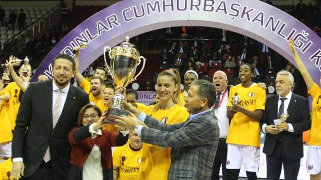 En büyük kupa da Meleklerin: 75-59
