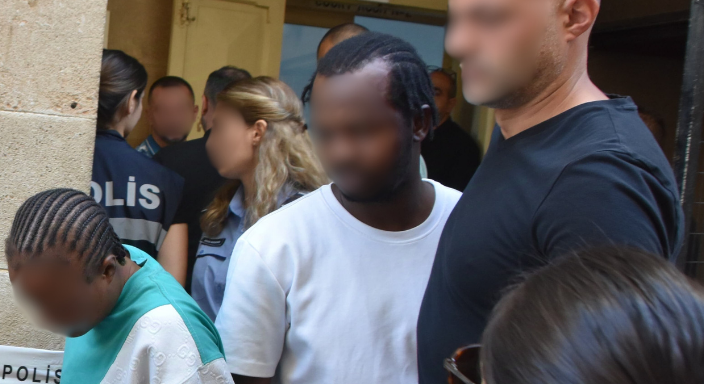 Evinde hassas terazi, metal öğütücü ve 100 gram uyuşturucu bulundu