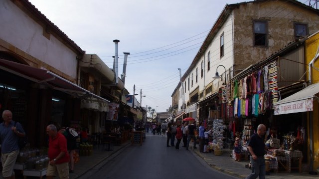 Çarşı, umduğunu bulamadı