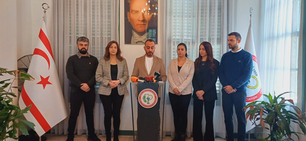 Öksüz: “Son bir buçuk yılda yaşanan sorunlardan dolayı görevimizi bırakıyoruz"