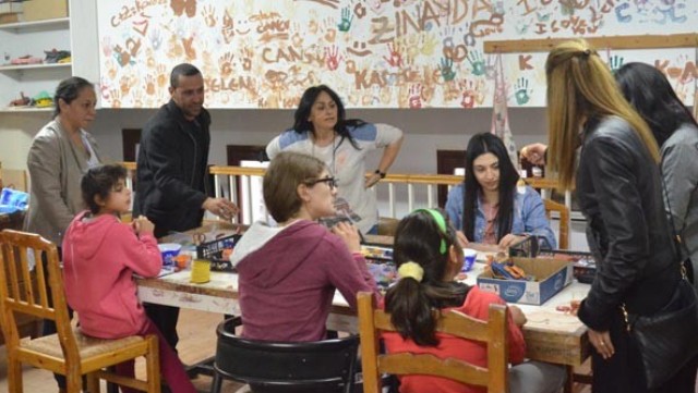 Okçuluk Federasyonu, çocukları sevindirdi