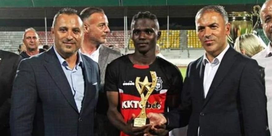 Yenicami'nin yabancı futbolcusu Nfanly Sylla oturma izni çıkarılmadığı için tutuklandı