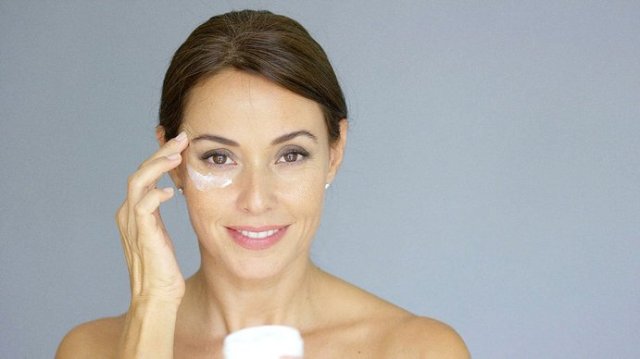 7 günde etkisini gösteren kırışıklıkgiderici doğal krem!