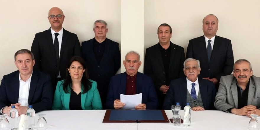 İmralı: PKK kendisini lağvetmeli, silahlı gruplar silah bırakmalı