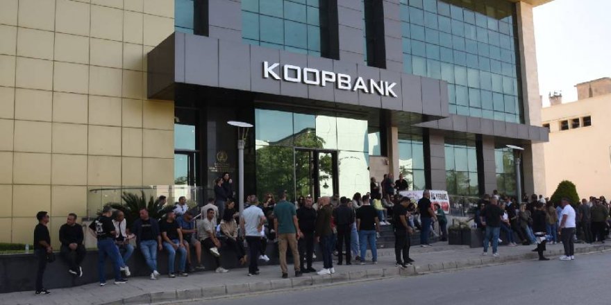 KOOP-Bank şubeleri grevde!