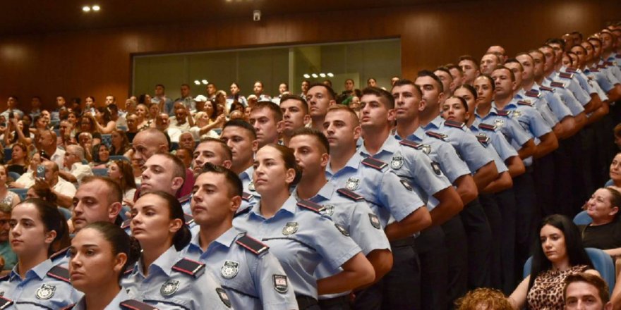 65. Dönem Polis Okulu Yemin ve Mezuniyet Töreni yapılıyor