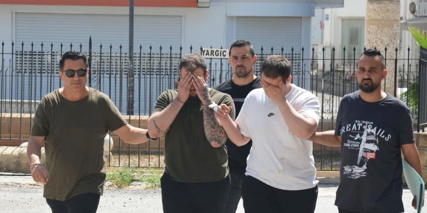 Ev ve araçlarında silah, mermi ve uyuşturucu tespit edildi