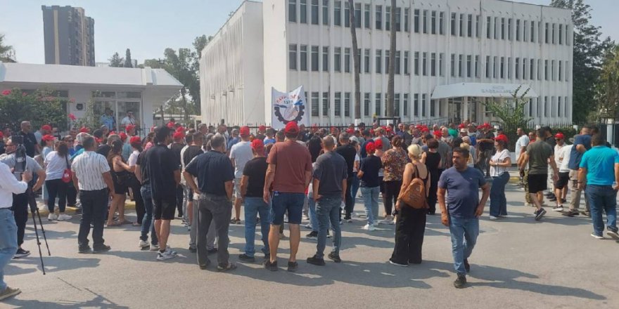 Koop-Sen’in Koopbank iştiraklerindeki grevi devam ediyor