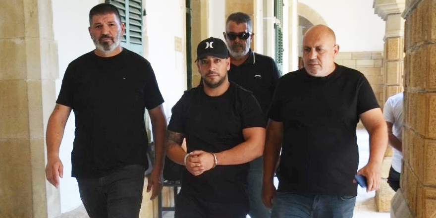 Girne'de sahte pasaportla yakalanan Zarug, Güney Kıbrıs'a teslim edildi