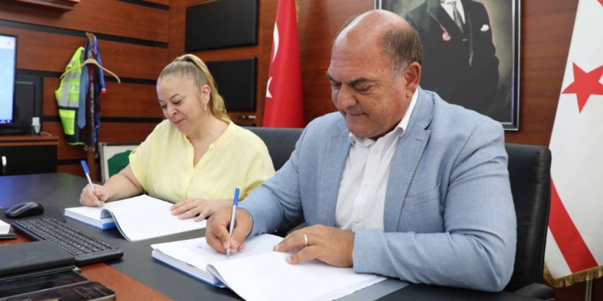 Değirmenlik-Akıncılar Belediyesi'nde üç ihale spnuçlandı, imzalar atıldı