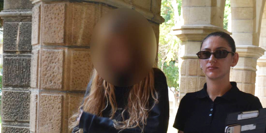 Ercan Havalimanı’nda uyuşturucu haplarla yakalandı