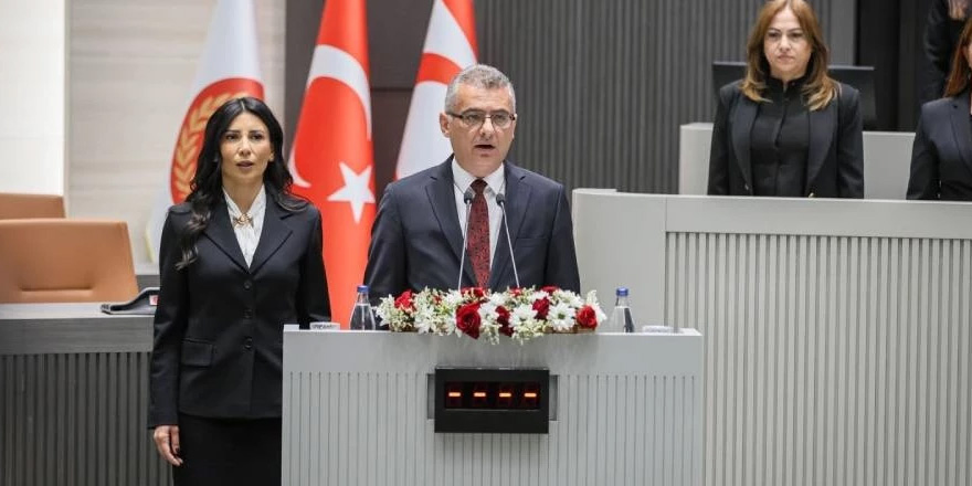 Cumhurbaşkanı Erhürman, resmen görevine başladı!