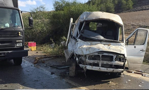 Direksiyon hakimiyetini kaybetti, kaza yaptı