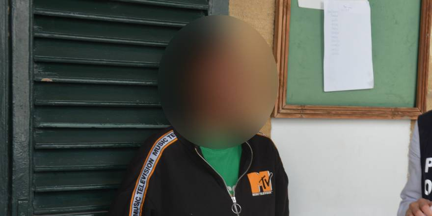 Süpermarketten 2 bin 674 TL’lik kıyafet ve iç çamaşırı çaldı