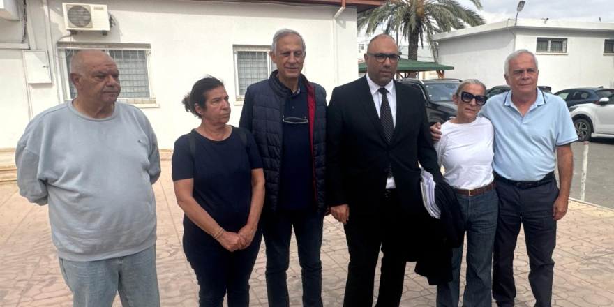 Kıbrıslı Rum beş sanık beraat etti