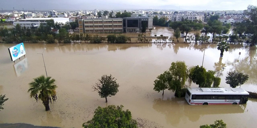 Hastane-Ortaköy arası yol trafiğe yeniden açıldı