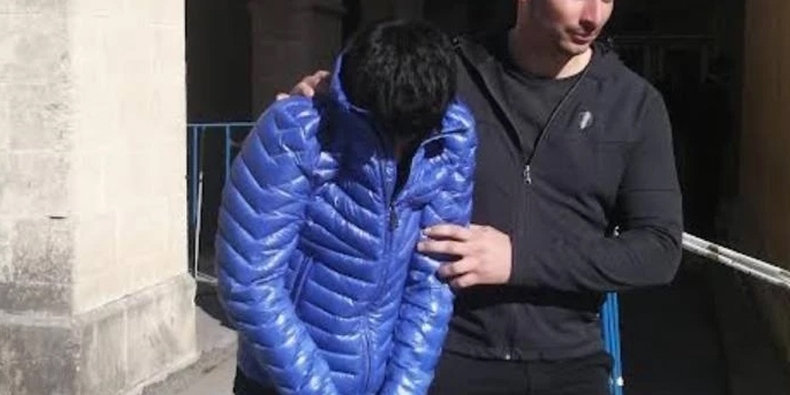 “Neden yan baktın” tartışmasında Cem Sapmaz’ı bıçakla yaraladı