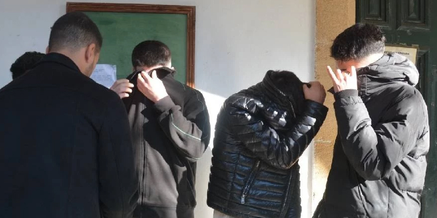 30 gram uyuşturucuyla bağlantısı olan zanlılara 8 gün ek tutukluluk