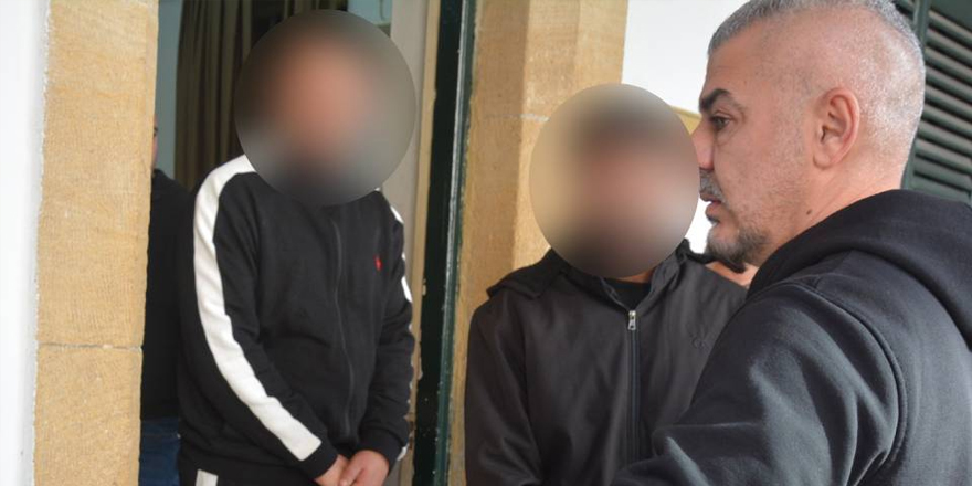 Düzenlenen ortak operasyonda bir kilo uyuşturucuyla yakalandılar