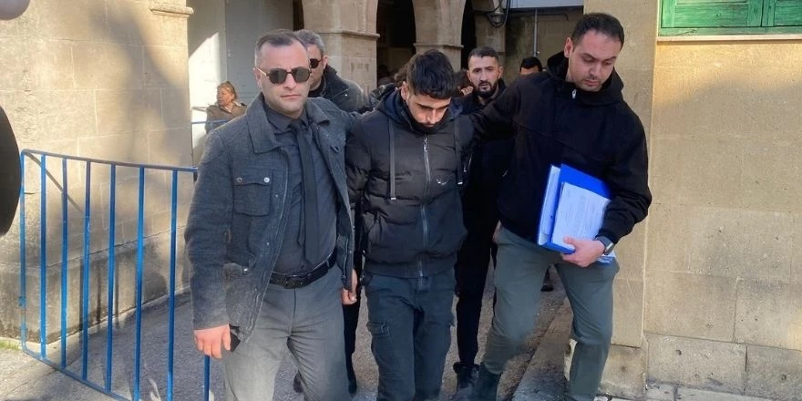 Girne'de bir otele silahlı saldırı düzenlemekle itham ediliyorlar