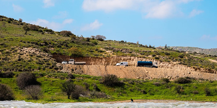 Lefke’de “imar planı” tepkisi: 3-4 yıldır bekletiliyor, topraklar gizlice dağıtılıyor