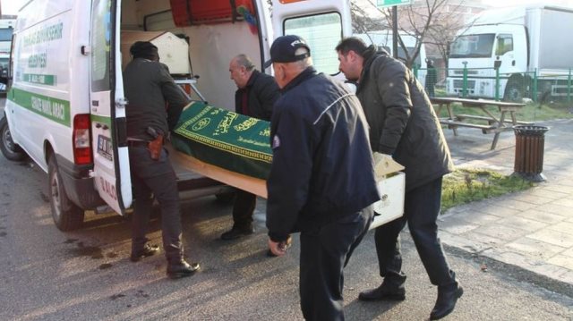 Tekirdağ'da çocuk parkında erkek cesedi bulundu