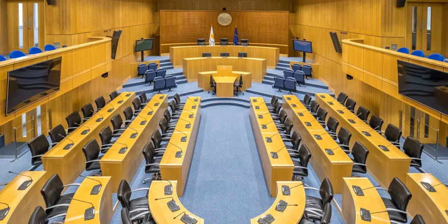 Rum Meclis Başkanı artık iki turda seçilecek