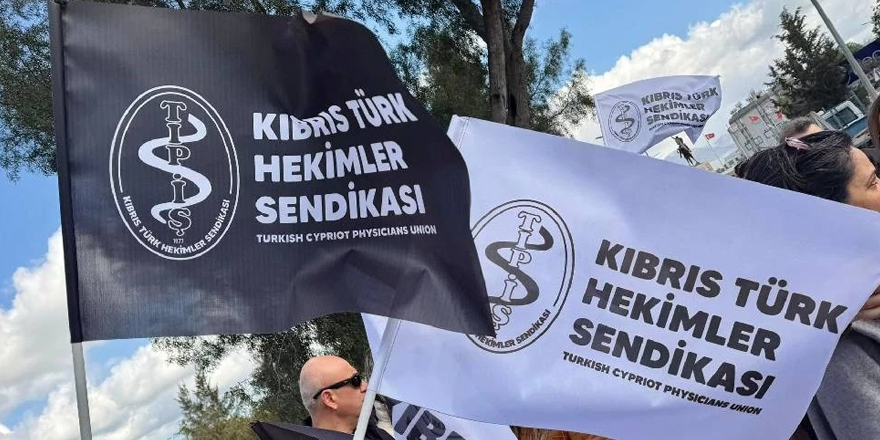 Hekimler Sendikası da greve ara verdiğini açıkladı