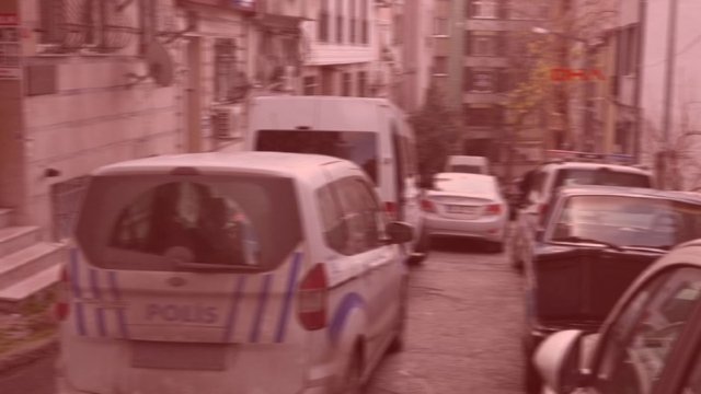 Beyoğlu'nda bir polis evinde ölü bulundu