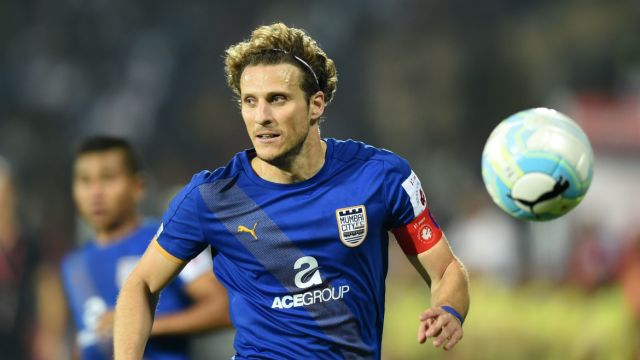 Diego Forlan Hong Kong yolcusu