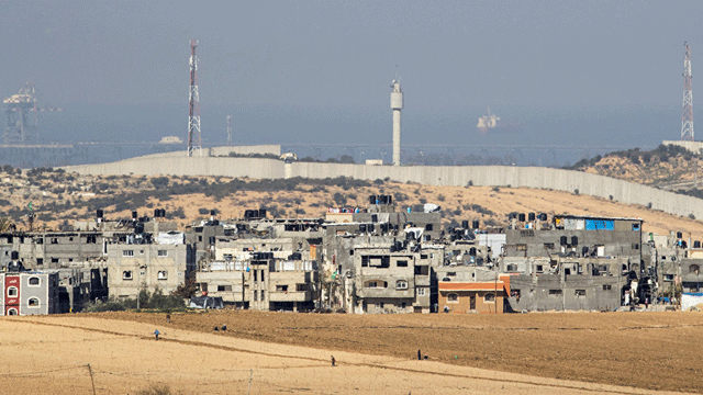 İsrail, Gazze'ye elektrik arzının azaltılması kararından geri adım attı