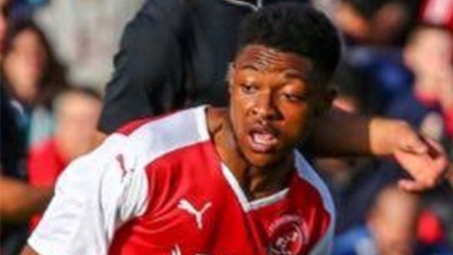 Efsane’ye golcü geliyor