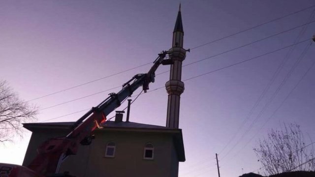 Artvin'de minarede kalp krizi geçiren imam hayatını kaybetti