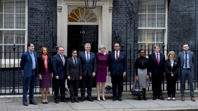 İngiltere'de kabine değişikliğine gidildi